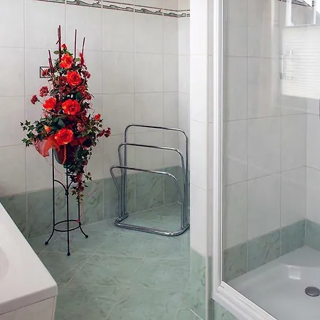 Hiesel-villa Untersbergblick Guest house Anthering