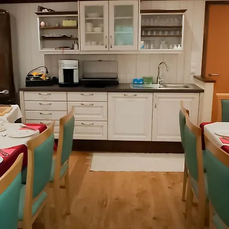 Guest house Hiesel-villa Untersbergblick Anthering